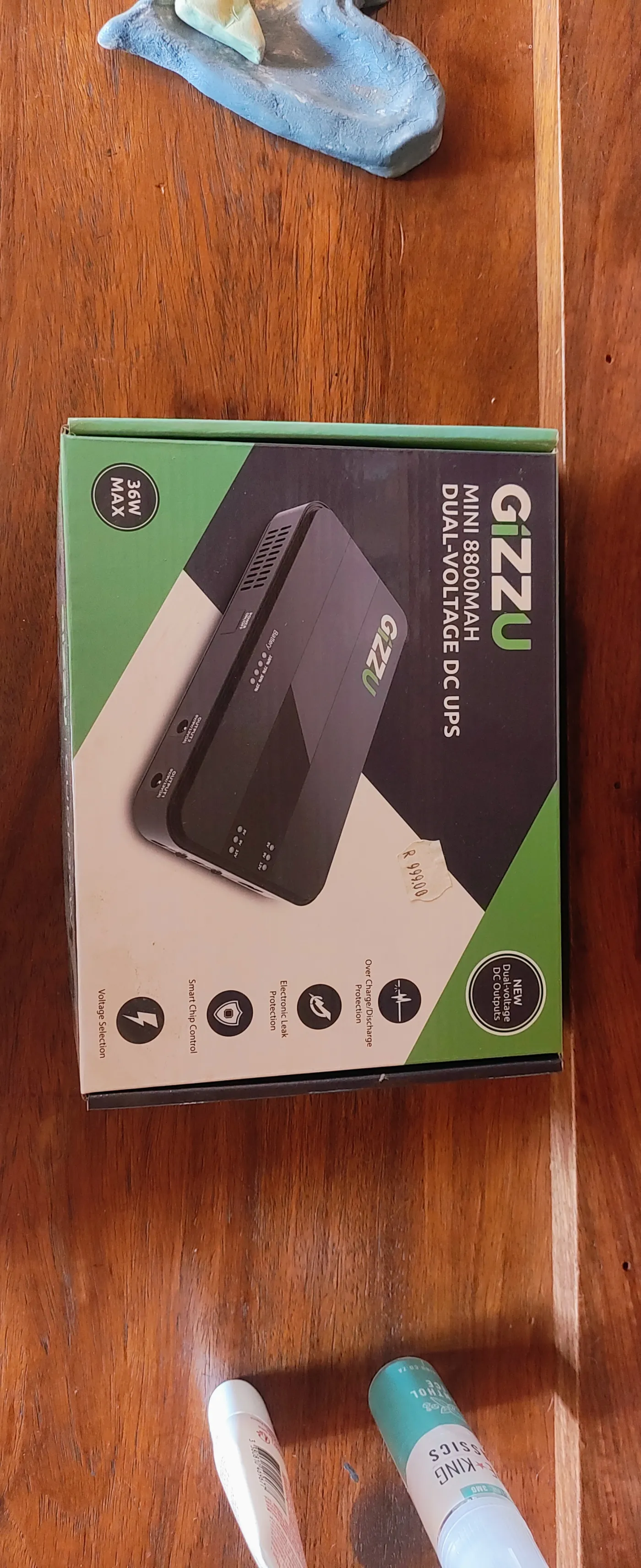 Gizzu Mini 8800mAh Dual-Voltage DC UPS - 3
